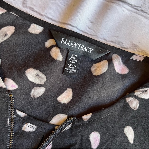 Ellen Tracy Black Print Flowy Blouse Medium - Picture 2 of 11